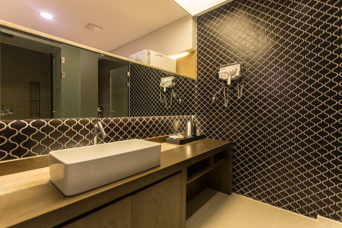The City Hotel Jeonju Exterior photo